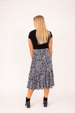 Load image into Gallery viewer, Scarsdale Skirt